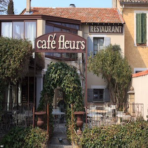 Restaurant - Café Fleurs - L'isle sur la sorgue - La Bastide des Songes - Chambres d'hôtes Luberon - Vaucluse - Luberon - Cavaillon - Avignon